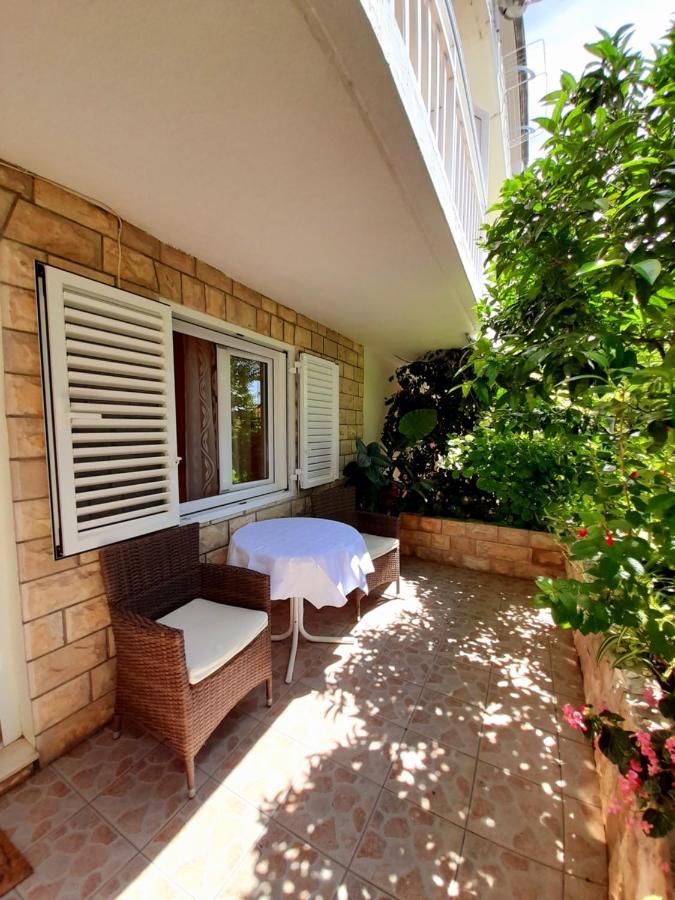 Apartments And Rooms Jasna Hvar Town Exterior photo