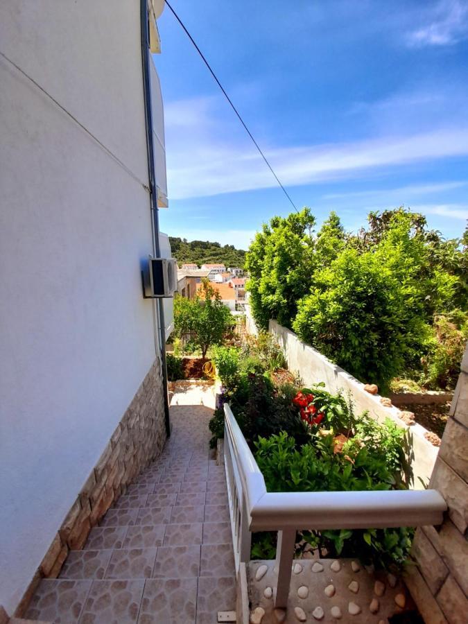 Apartments And Rooms Jasna Hvar Town Exterior photo