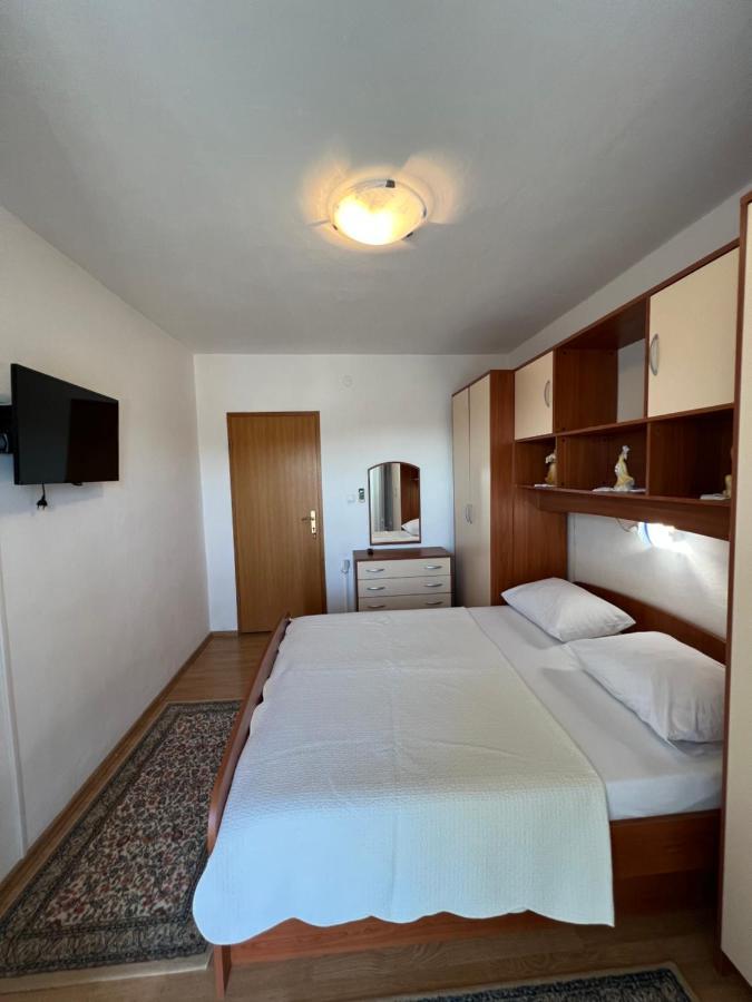Apartments And Rooms Jasna Hvar Town Exterior photo