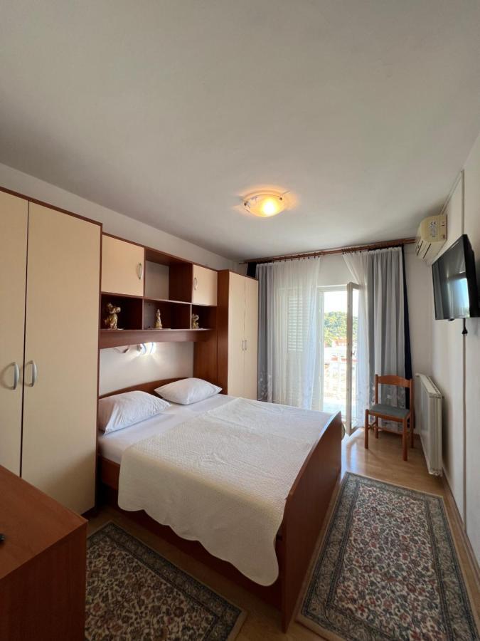 Apartments And Rooms Jasna Hvar Town Exterior photo