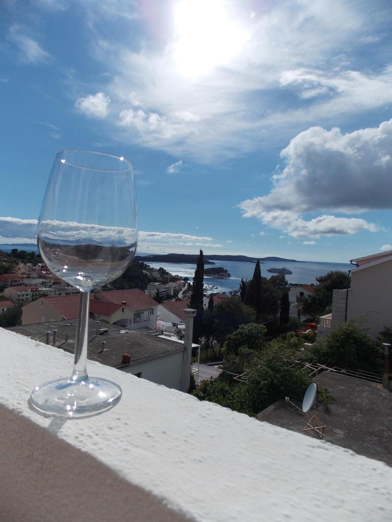 Apartments And Rooms Jasna Hvar Town Exterior photo