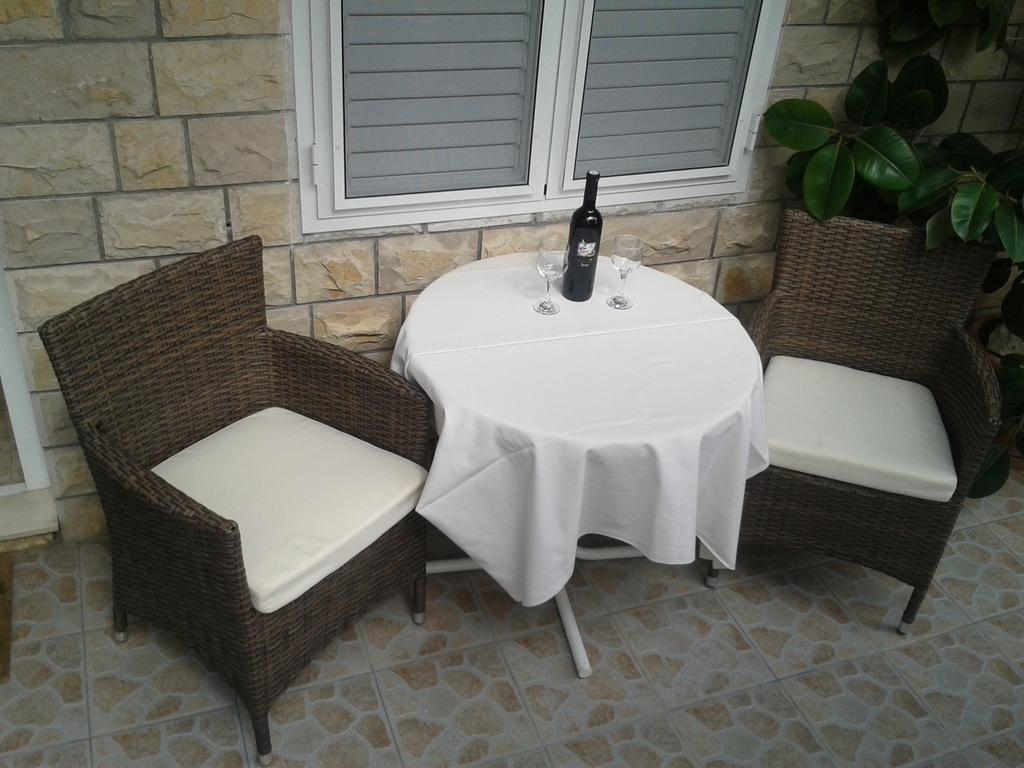 Apartments And Rooms Jasna Hvar Town Exterior photo