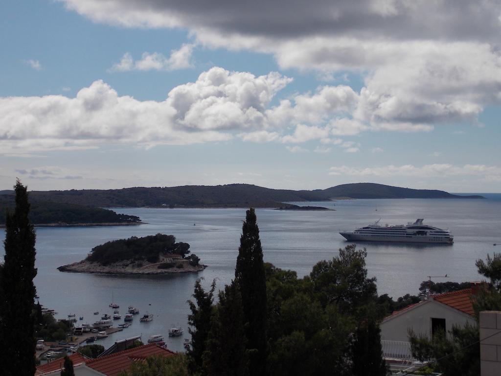 Apartments And Rooms Jasna Hvar Town Exterior photo