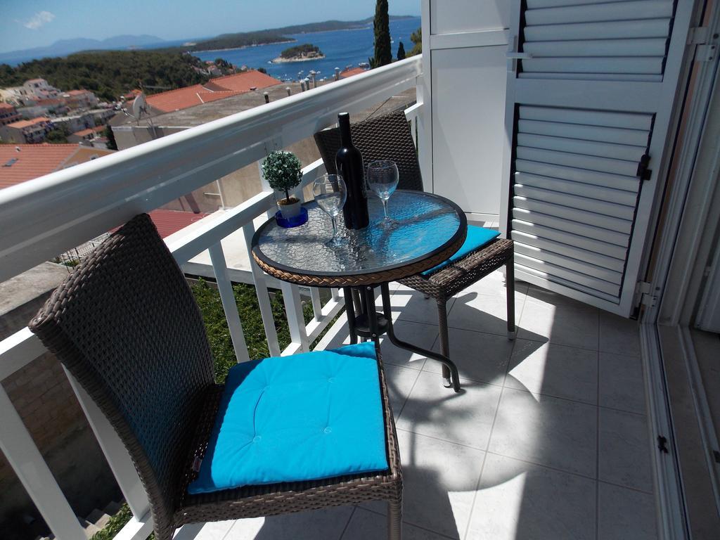 Apartments And Rooms Jasna Hvar Town Exterior photo
