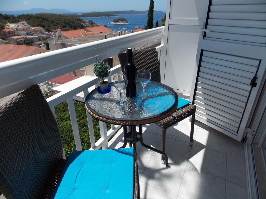 Apartments And Rooms Jasna Hvar Town Exterior photo