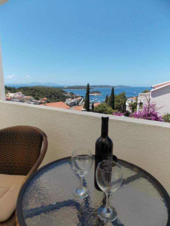 Apartments And Rooms Jasna Hvar Town Exterior photo