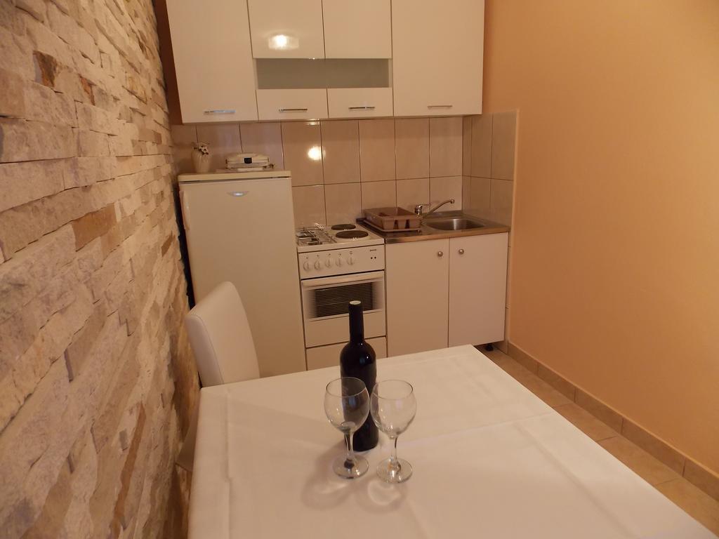 Apartments And Rooms Jasna Hvar Town Exterior photo